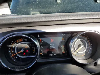2022 Jeep Gladiator Willys с VIN 1C6JJTAM7NL179932, выставлен на аукционе Copart как лот 42287785 с пробегом 30 211 миль миль и Списание • Salvage title. История ставок и продаж доступна на DreamBid. Изображение 9.