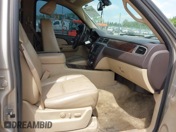 2008 GMC Yukon XL z VIN 1GKFK66878J168801, wystawiony jako IAAI lot #42270097 z przebiegiem 249 455 mil mil oraz . Historia ofert i sprzedaży dostępna na DreamBid. Obrazek 5.