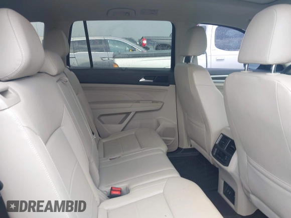 2021 Volkswagen Atlas SE with VIN 1V2JR2CA9MC595833, listed as a IAAI auction lot 42498528 with 69,670 mi miles and . Bid and sale history available at DreamBid. Image 8.