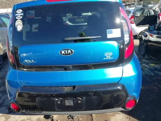 2016 Kia Soul + z VIN KNDJP3A59G7329986, wystawiony jako IAAI lot #41356623 z przebiegiem 95 690 mil mil oraz . Historia ofert i sprzedaży dostępna na DreamBid. Obrazek 17.