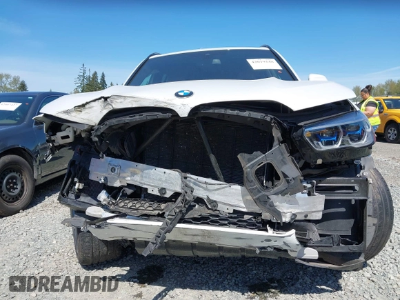 2020 BMW X5 xDrive40i with VIN 5UXCR6C09L9B81215, listed as a IAAI auction lot 42019248 with 46,357 mi miles and . Bid and sale history available at DreamBid. Image 12.