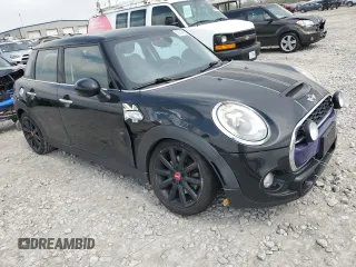2016 MINI Hardtop 4 Door S z VIN WMWXU3C51G2B67610, wystawiony jako Copart lot #52743005 z przebiegiem 160 434 mil mil oraz Szkoda całkowita • Salvage title. Historia ofert i sprzedaży dostępna na DreamBid. Obrazek 4.