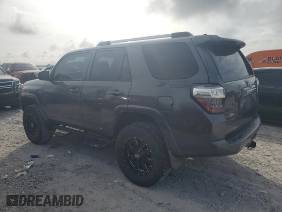 2020 Toyota 4Runner SR5 with VIN JTEBU5JR8L5756184, listed as a Copart auction lot 56204525 with 102,046 mi miles and Salvage title. Bid and sale history available at DreamBid. Image 2.