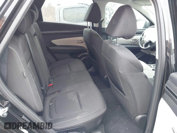 2024 Hyundai Tucson SEL z VIN KM8JBCDE8RU313983, wystawiony jako IAAI lot #41335706 z przebiegiem 14 185 mil mil oraz . Historia ofert i sprzedaży dostępna na DreamBid. Obrazek 8.