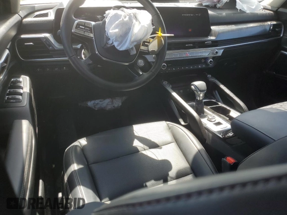2025 Kia Telluride S z VIN 5XYP64GC9SG579930, wystawiony jako Copart lot #49568975 z przebiegiem 4 438 mil mil oraz Szkoda całkowita • Salvage title. Historia ofert i sprzedaży dostępna na DreamBid. Obrazek 8.