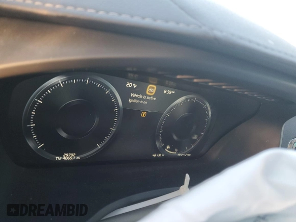 2022 Volvo XC90 Inscription with VIN YV4A221L2N1827855, listed as a Copart auction lot 41870335 with 29,792 mi miles and Salvage title. Bid and sale history available at DreamBid. Image 9.