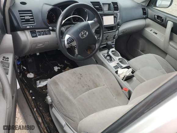 2013 Toyota Highlander with VIN 5TDZA3EH6DS040395, listed as a Copart auction lot 48738125 with 111,231 mi miles and Salvage Title. Bid and sale history available at carsss.com. Image 8.