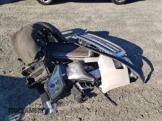 2015 GMC Yukon XL SLT with VIN 1GKS1HKC2FR130964, listed as a Copart auction lot 87796695 with 173,020 mi miles and Salvage Title. Bid and sale history available at carsss.com. Image 13.