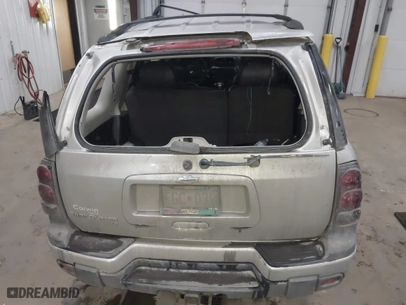 2005 Chevrolet TrailBlazer LT with VIN 1GNDT13SX52357796, listed as a IAAI auction lot 41510963 with 218,766 mi miles. Bid and sale history available at carsss.com. Image 16.