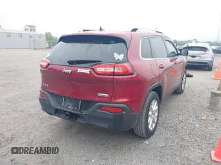 2016 Jeep Cherokee Latitude z VIN 1C4PJMCB4GW206011, wystawiony jako IAAI lot #42354190 z przebiegiem 123 474 mil mil oraz . Historia ofert i sprzedaży dostępna na DreamBid. Obrazek 4.