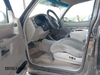 1997 Ford Explorer XLT с VIN 1FMDU35P3VUD53308, выставлен на аукционе IAAI как лот 42656628 с пробегом 138 493 миль миль и . История ставок и продаж доступна на DreamBid. Изображение 5.
