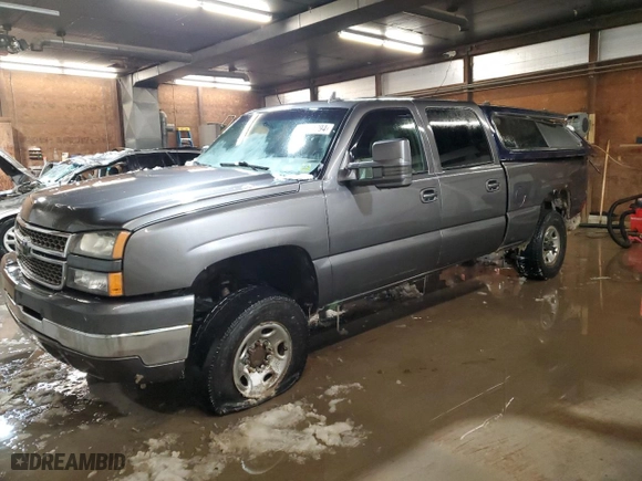 2007 Chevrolet Silverado 2500HD Classic LT3 with VIN 1GCHK23D67F135000, listed as a Copart auction lot 87384794 with 322,325 mi miles and Salvage Title. Bid and sale history available at carsss.com. Image 1.