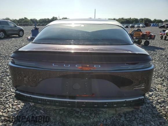 2022 Lucid Air Grand Touring z VIN 50EA1GBAXNA003291, wystawiony jako Copart lot #56681945 z przebiegiem 18 672 mil mil oraz Szkoda całkowita • Salvage title. Historia ofert i sprzedaży dostępna na DreamBid. Obrazek 6.