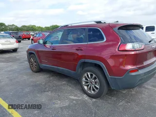 2019 Jeep Cherokee Latitude Plus with VIN 1C4PJLLB2KD331586, listed as a IAAI auction lot 41913175 with 92,563 mi miles. Bid and sale history available at carsss.com. Image 3.