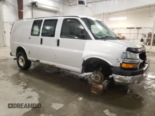 2015 Chevrolet Express Cargo with VIN 1GCWGFCF9F1116132, listed as a Copart auction lot 50924125 with 147,150 mi miles and Salvage title. Bid and sale history available at DreamBid. Image 4.