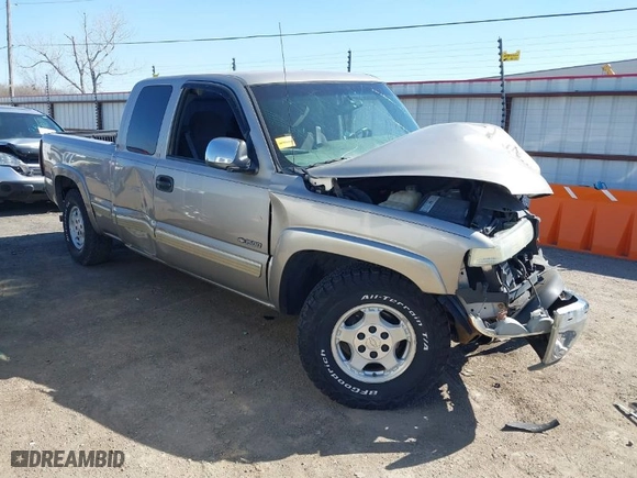 2002 Chevrolet Silverado 1500 LS with VIN 2GCEK19T021393461, listed as a IAAI auction lot 41747836 with 156,704 mi miles. Bid and sale history available at carsss.com. Image 1.