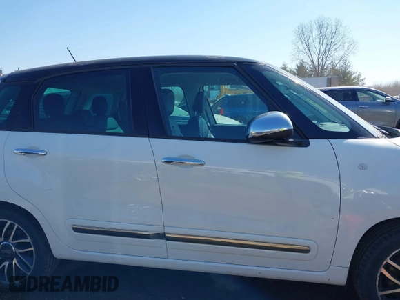 2014 FIAT 500L Lounge z VIN ZFBCFACHXEZ028896, wystawiony jako IAAI lot #41751360 z przebiegiem 157 966 mil mil oraz . Historia ofert i sprzedaży dostępna na DreamBid. Obrazek 13.