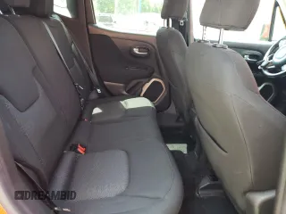 2015 Jeep Renegade Latitude z VIN ZACCJBBT8FPC34032, wystawiony jako Copart lot #56787175 z przebiegiem 106 252 mil mil oraz Szkoda całkowita • Salvage title. Historia ofert i sprzedaży dostępna na DreamBid. Obrazek 11.