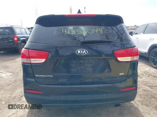 2016 Kia Sorento LX with VIN 5XYPG4A39GG064648, listed as a IAAI auction lot 41858048 with 174,570 mi miles and . Bid and sale history available at carsss.com. Image 17.