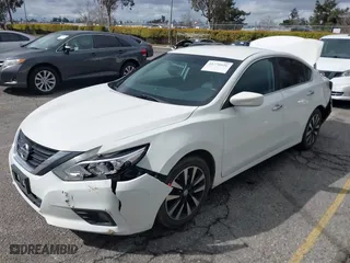 2018 Nissan Altima 2.5 S with VIN 1N4AL3AP0JC157915, listed as a IAAI auction lot 41776026 with 207,117 mi miles. Bid and sale history available at carsss.com. Image 19.