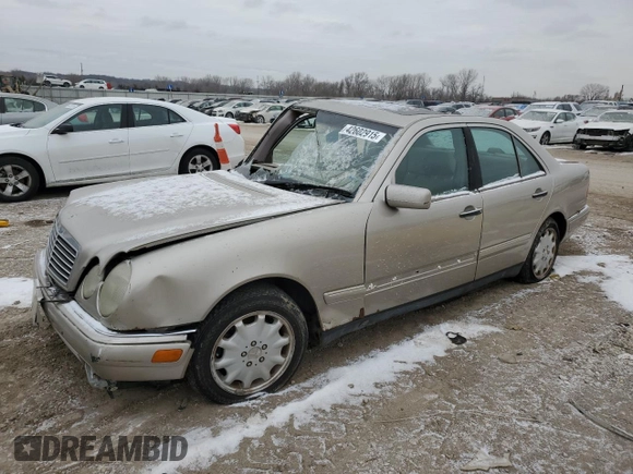 1998 Mercedes-Benz E-Class with VIN WDBJF65F4WA619026, listed as a Copart auction lot 42602915 with 202,430 mi miles and Salvage Title. Bid and sale history available at carsss.com. Image 1.