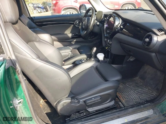 2022 MINI Hardtop 2 Door Cooper SE with VIN WMW13DJ01N2R92370, listed as a IAAI auction lot 40790232 with 53,408 mi miles. Bid and sale history available at carsss.com. Image 5.