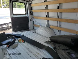 2022 GMC Savana Cargo z VIN 1GTW7AF75N1218999, wystawiony jako Copart lot #67102284 z przebiegiem Nie podano mil oraz Czysty tytuł • Clean title. Historia ofert i sprzedaży dostępna na DreamBid. Obrazek 11.