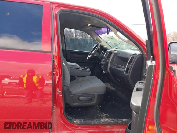 2018 Ram 1500 Tradesman с VIN 1C6RR7FTXJS103625, выставлен на аукционе IAAI как лот 41951198 с пробегом 175 047 миль миль и . История ставок и продаж доступна на DreamBid. Изображение 5.