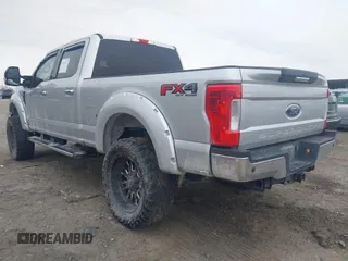 2018 Ford Super Duty F-250 SRW XL with VIN 1FT7W2B6XJEC73803, listed as a IAAI auction lot 41367437 with 77,480 mi miles. Bid and sale history available at carsss.com. Image 3.