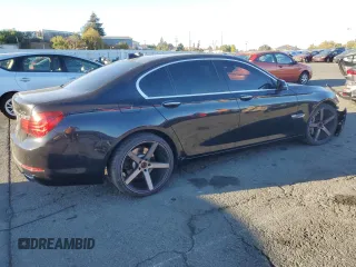 2013 BMW 7 Series 740i with VIN WBAYA6C53DC995031, listed as a Copart auction lot 76371534 with 146,337 mi miles and Salvage Title. Bid and sale history available at carsss.com. Image 3.