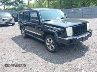2006 Jeep Commander z VIN 1J8HG48K56C324296, wystawiony jako IAAI lot #42735532 z przebiegiem 143 009 mil mil oraz . Historia ofert i sprzedaży dostępna na DreamBid. Obrazek 1.