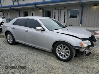 2011 Chrysler 300 Limited с VIN 2C3CA5CG0BH613884, выставлен на аукционе Copart как лот 79624194 с пробегом 156 489 миль миль и Списание • Salvage title. История ставок и продаж доступна на DreamBid. Изображение 4.