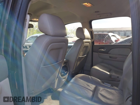 2012 Chevrolet Suburban LT с VIN 1GNSCJE05CR313048, выставлен на аукционе IAAI как лот 42127574 с пробегом 173 229 миль миль и . История ставок и продаж доступна на DreamBid. Изображение 8.
