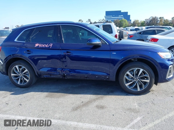 2022 Audi Q5 S line Premium Plus with VIN WA1EAAFY3N2118376, listed as a IAAI auction lot 42042234 with 25,509 mi miles and . Bid and sale history available at DreamBid. Image 13.