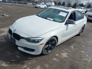 2014 BMW 3 Series 328d xDrive z VIN WBA3D5C5XEKX99221, wystawiony jako IAAI lot #41628911 z przebiegiem 129 095 mil mil oraz . Historia ofert i sprzedaży dostępna na DreamBid. Obrazek 17.