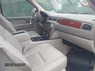2009 Chevrolet Tahoe 2LT z VIN 1GNFC23059R217780, wystawiony jako IAAI lot #42334678 z przebiegiem 136 182 mil mil oraz . Historia ofert i sprzedaży dostępna na DreamBid. Obrazek 5.