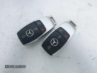 2021 Mercedes-Benz GLB 250 z VIN W1N4M4GB7MW101181, wystawiony jako IAAI lot #42064114 z przebiegiem 38 934 mil mil oraz . Historia ofert i sprzedaży dostępna na DreamBid. Obrazek 11.