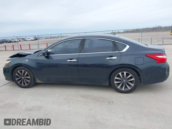 2017 Nissan Altima SV z VIN 1N4AL3AP8HC262812, wystawiony jako IAAI lot #41368404 z przebiegiem 190 734 mil mil oraz . Historia ofert i sprzedaży dostępna na DreamBid. Obrazek 14.