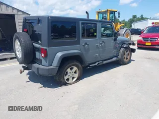 2015 Jeep Wrangler Unlimited Freedom с VIN 1C4BJWDG6FL639510, выставлен на аукционе IAAI как лот 42709305 с пробегом 122 266 миль миль и . История ставок и продаж доступна на DreamBid. Изображение 4.