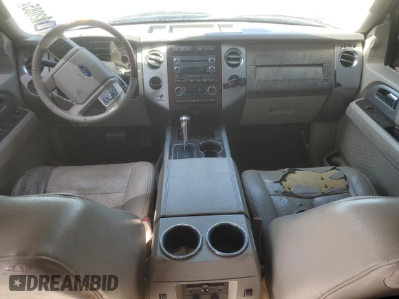 2010 Ford Expedition Limited с VIN 1FMJU1K57AEA34671, выставлен на аукционе Copart как лот 50102085 с пробегом 179 181 миль миль и Списание • Salvage title. История ставок и продаж доступна на DreamBid. Изображение 8.
