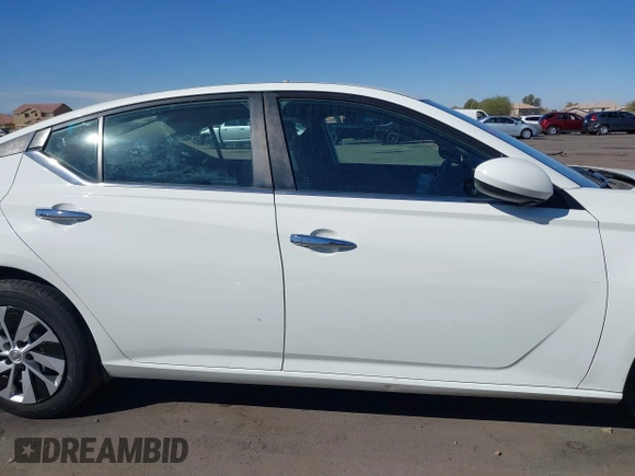 2019 Nissan Altima S with VIN 1N4BL4BV0KC217944, listed as a IAAI auction lot 41554185 with 121,514 mi miles and . Bid and sale history available at DreamBid. Image 13.