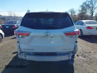 2015 Toyota Highlander Limited z VIN 5TDDKRFH0FS103616, wystawiony jako IAAI lot #41791228 z przebiegiem 132 288 mil mil oraz . Historia ofert i sprzedaży dostępna na DreamBid. Obrazek 17.