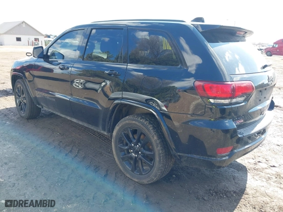 2018 Jeep Grand Cherokee Laredo E with VIN 1C4RJFAG8JC453706, listed as a IAAI auction lot 41688655 with 116,965 mi miles. Bid and sale history available at carsss.com. Image 3.