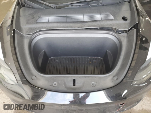 2022 Tesla Model Y Performance z VIN 7SAYGDEF7NF523532, wystawiony jako Copart lot #59949915 z przebiegiem 50 428 mil mil oraz Szkoda całkowita • Salvage title. Historia ofert i sprzedaży dostępna na DreamBid. Obrazek 12.