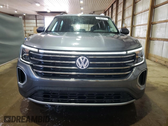 2025 Volkswagen Atlas SE with VIN 1V2HR2CA3SC512621, listed as a Copart auction lot 60779105 with 13,500 mi miles and Clean title. Bid and sale history available at DreamBid. Image 5.