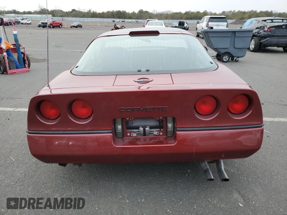 1988 Chevrolet Corvette z VIN 1G1YY2189J5122249, wystawiony jako Copart lot #89153215 z przebiegiem Nie podano mil oraz Szkoda całkowita • Salvage title. Historia ofert i sprzedaży dostępna na DreamBid. Obrazek 6.