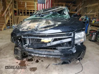2013 Chevrolet Tahoe LT z VIN 1GNSKBE01DR332478, wystawiony jako Copart lot #51455625 z przebiegiem 143 541 mil mil oraz Czysty tytuł • Clean title. Historia ofert i sprzedaży dostępna na DreamBid. Obrazek 5.