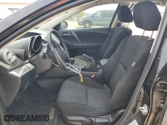 2013 Mazda 3 i Touring z VIN JM1BL1V73D1764422, wystawiony jako Copart lot #53984685 z przebiegiem 140 116 mil mil oraz Czysty tytuł • Clean title. Historia ofert i sprzedaży dostępna na DreamBid. Obrazek 7.