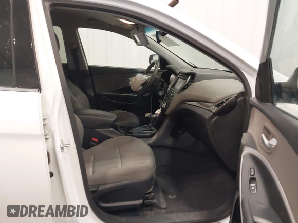 2017 Hyundai Santa Fe 2.4L z VIN 5XYZU3LBXHG444308, wystawiony jako IAAI lot #41685902 z przebiegiem 70 838 mil mil oraz . Historia ofert i sprzedaży dostępna na DreamBid. Obrazek 5.
