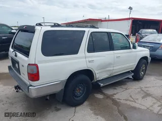 2000 Toyota 4Runner SR5 with VIN JT3GN86R8Y0151401, listed as a IAAI auction lot 41909912 with 158,978 mi miles. Bid and sale history available at carsss.com. Image 4.